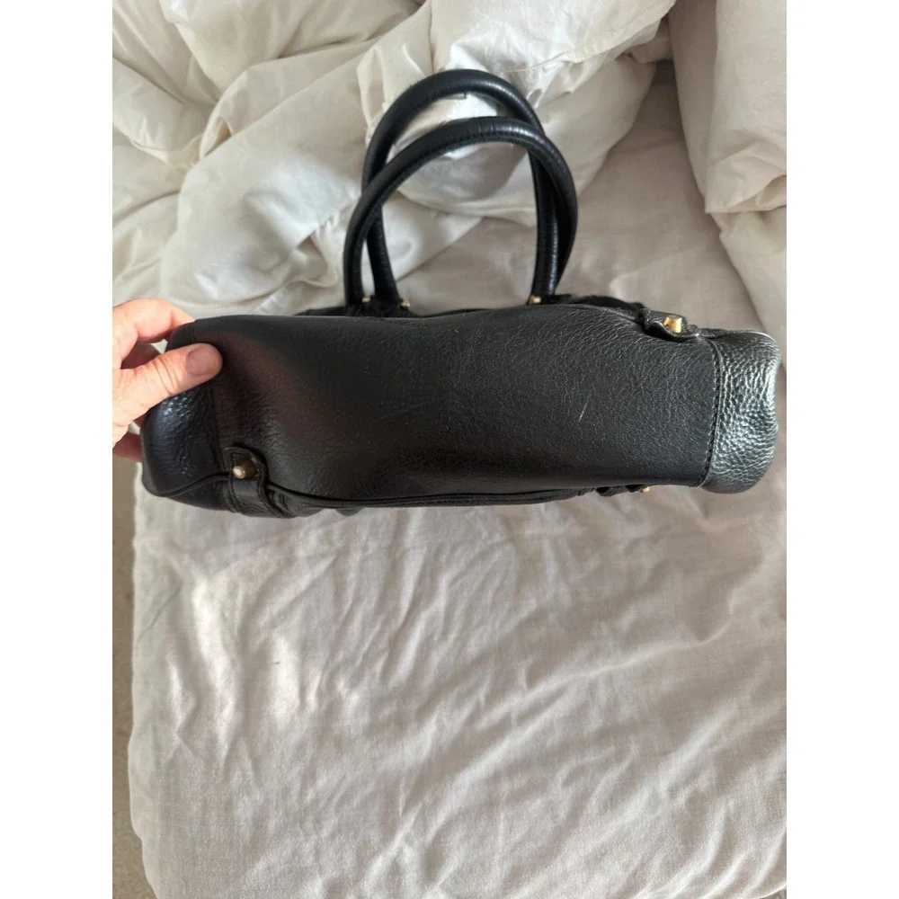 Burberry Black Pebbled Leather Satchel Vintage Y2K Quiet Luxury Designer Handbag